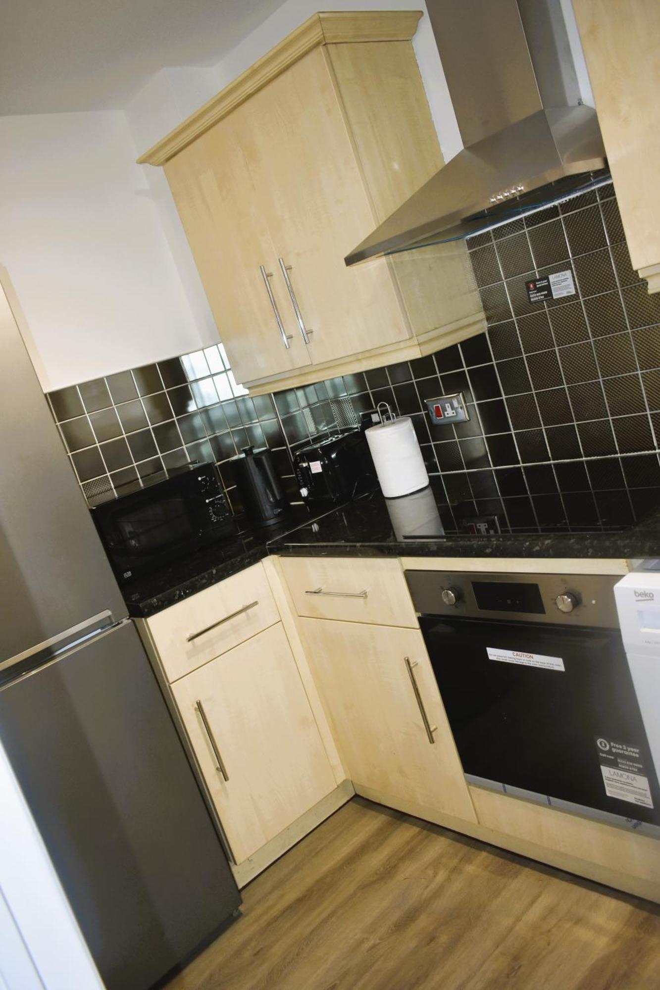 Luxury 2 Bed House With 3 Beds,3 Free Parking Lot In Dartford Near Town Centre, Adjacent Bus Stop, Train Station, Bluewater Mall, 25Mins To London City Airport,20 Miles From Central London Экстерьер фото